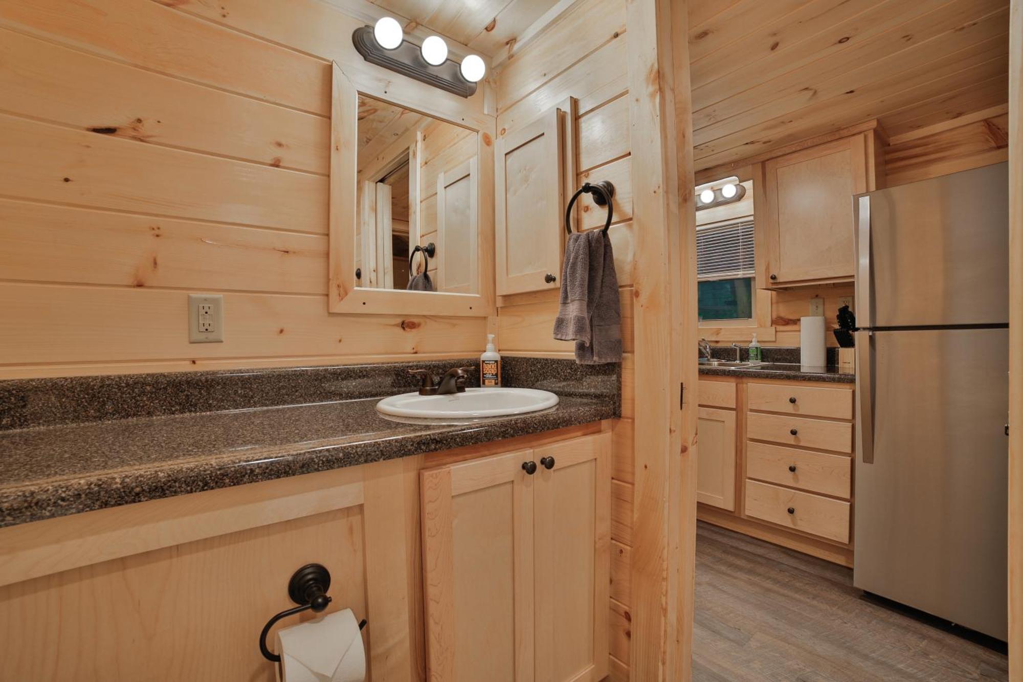 Martha Cabin Tiny Cabin By Downtown تشاتانوغا المظهر الخارجي الصورة